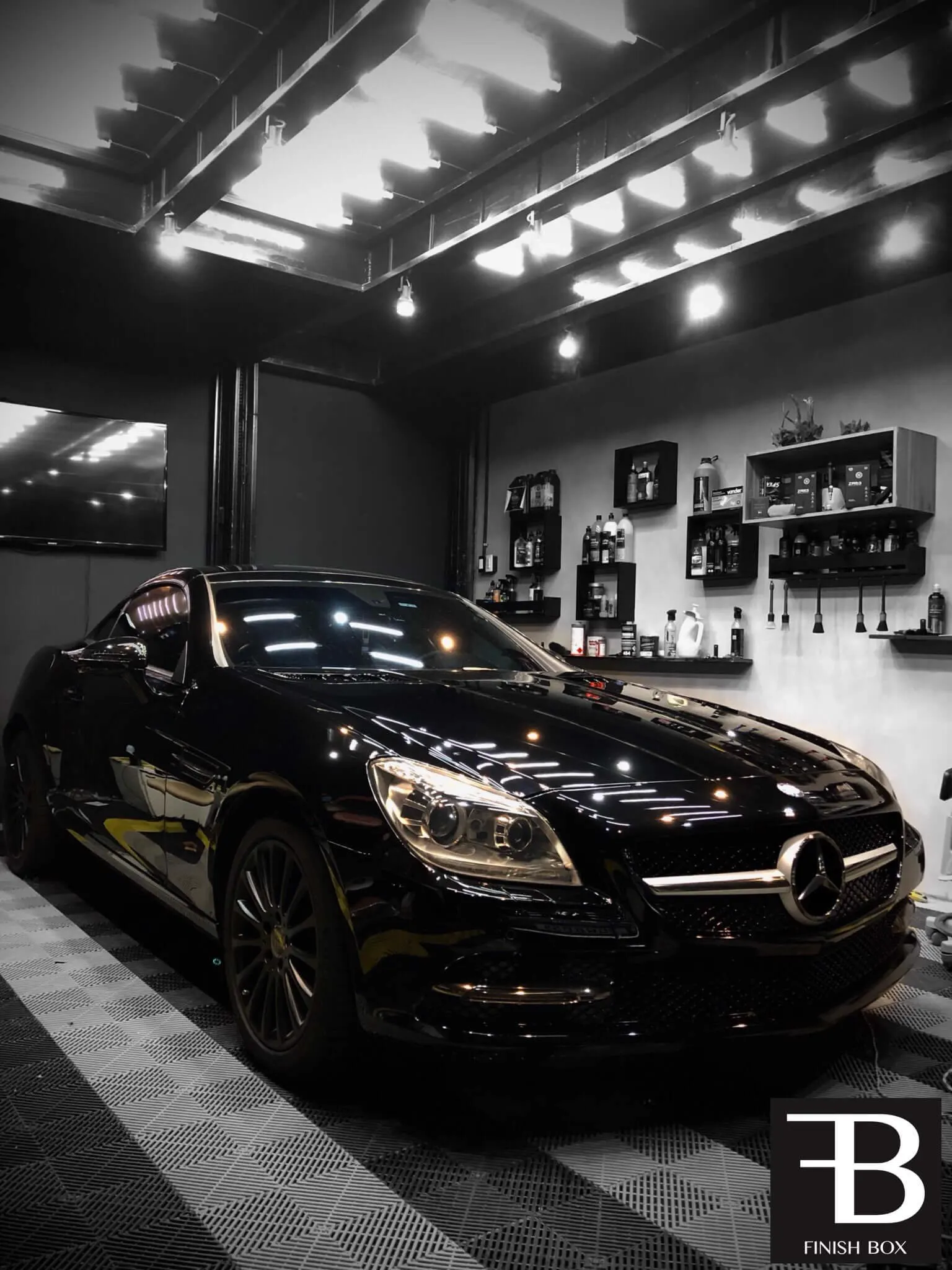 Mercedes SLK 200 conversível preta